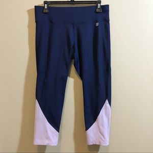 Ivanka Trump Cropped Leggings - size medium